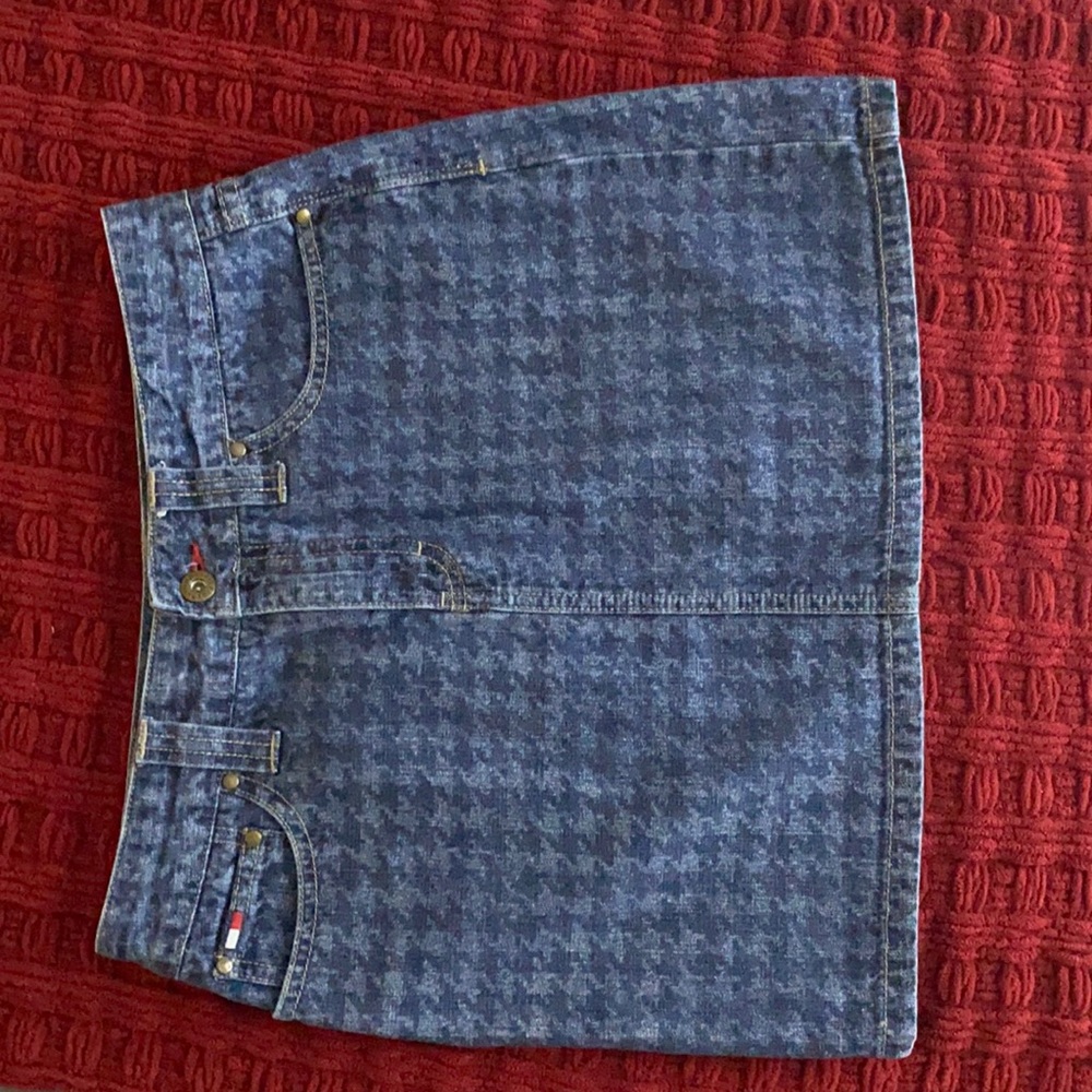 Tommy Hilfiger skirt